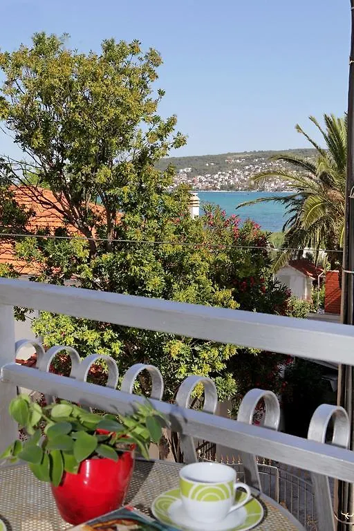 Apartments Marija Trogir 0*,