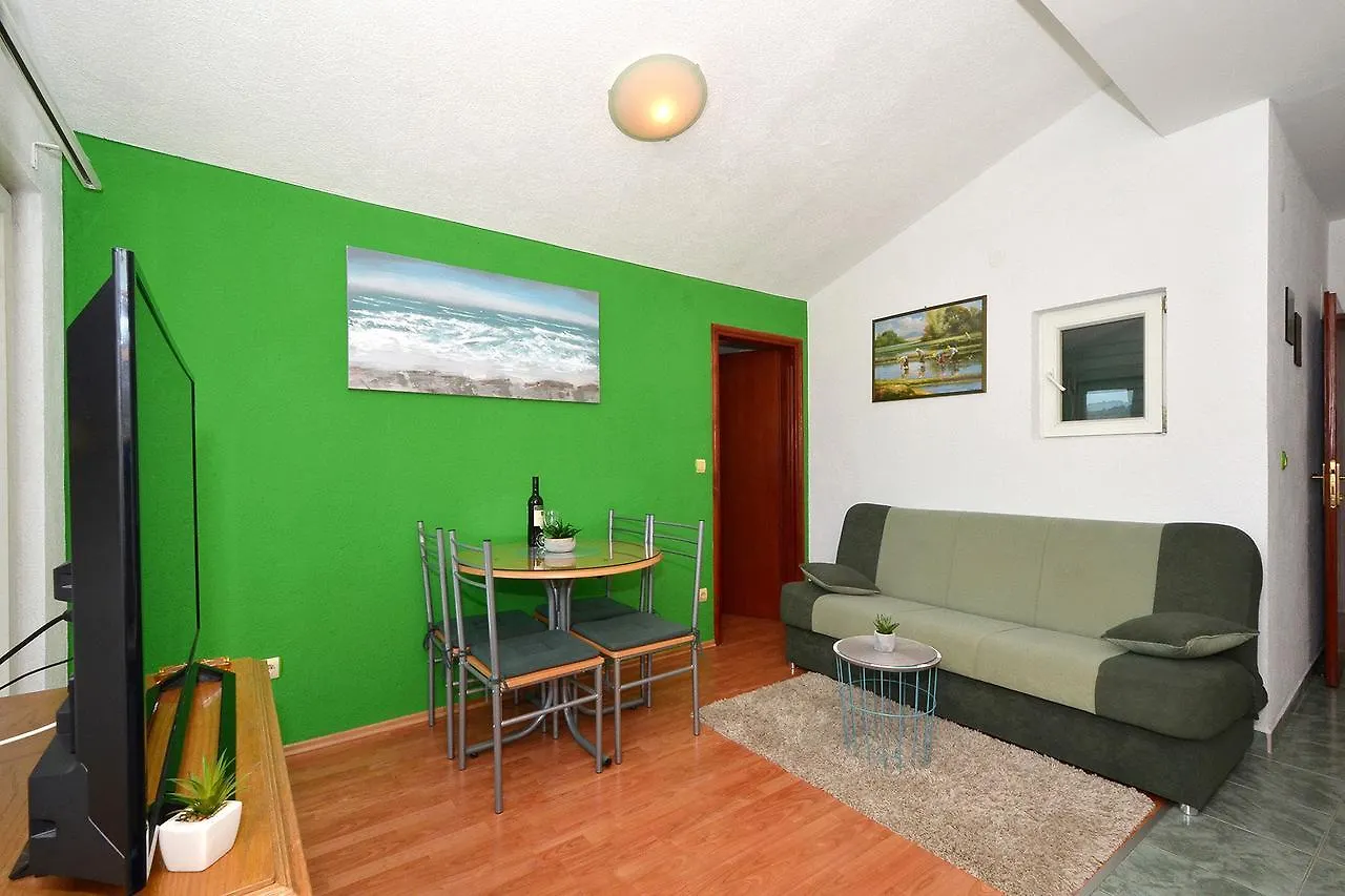 Apartments Marija Trogir 0*,