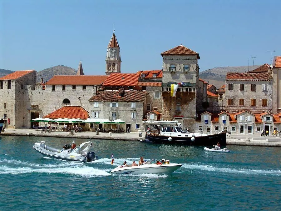 Apartments Marija Trogir 0*,  Croácia