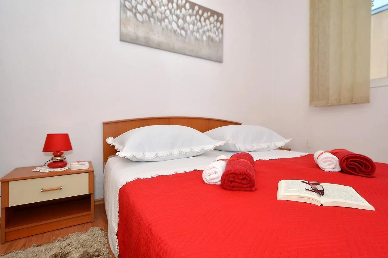Apartments Marija Trogir 0*,